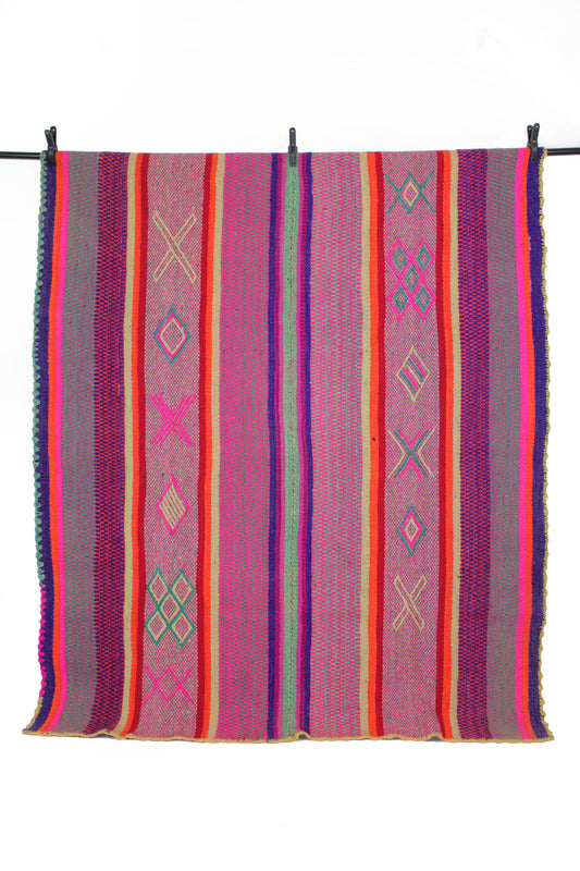 Frazada rug 179x148 handwoven from Peru
