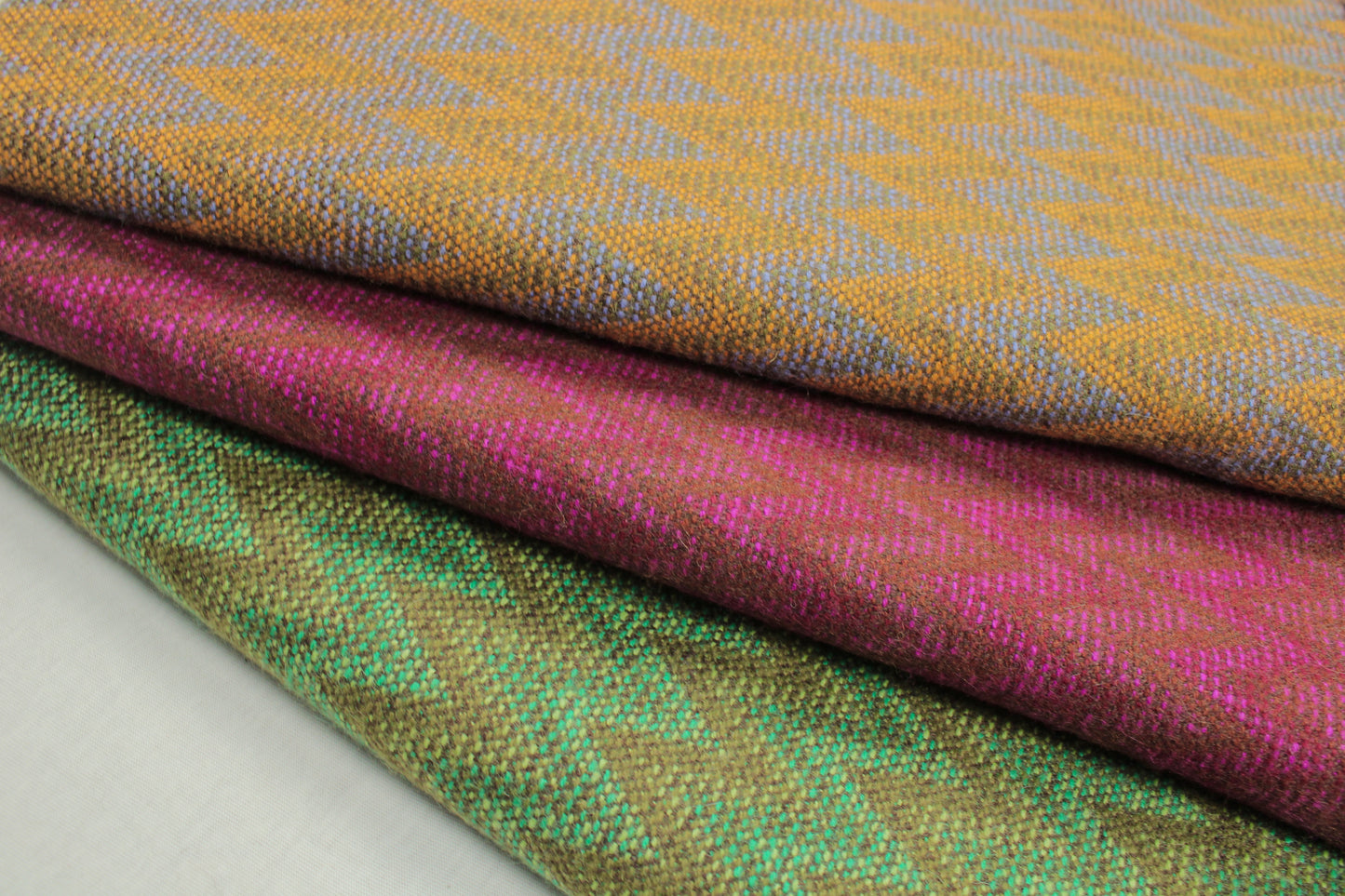 Weiche Sofadecke aus Alpaka - weinrot