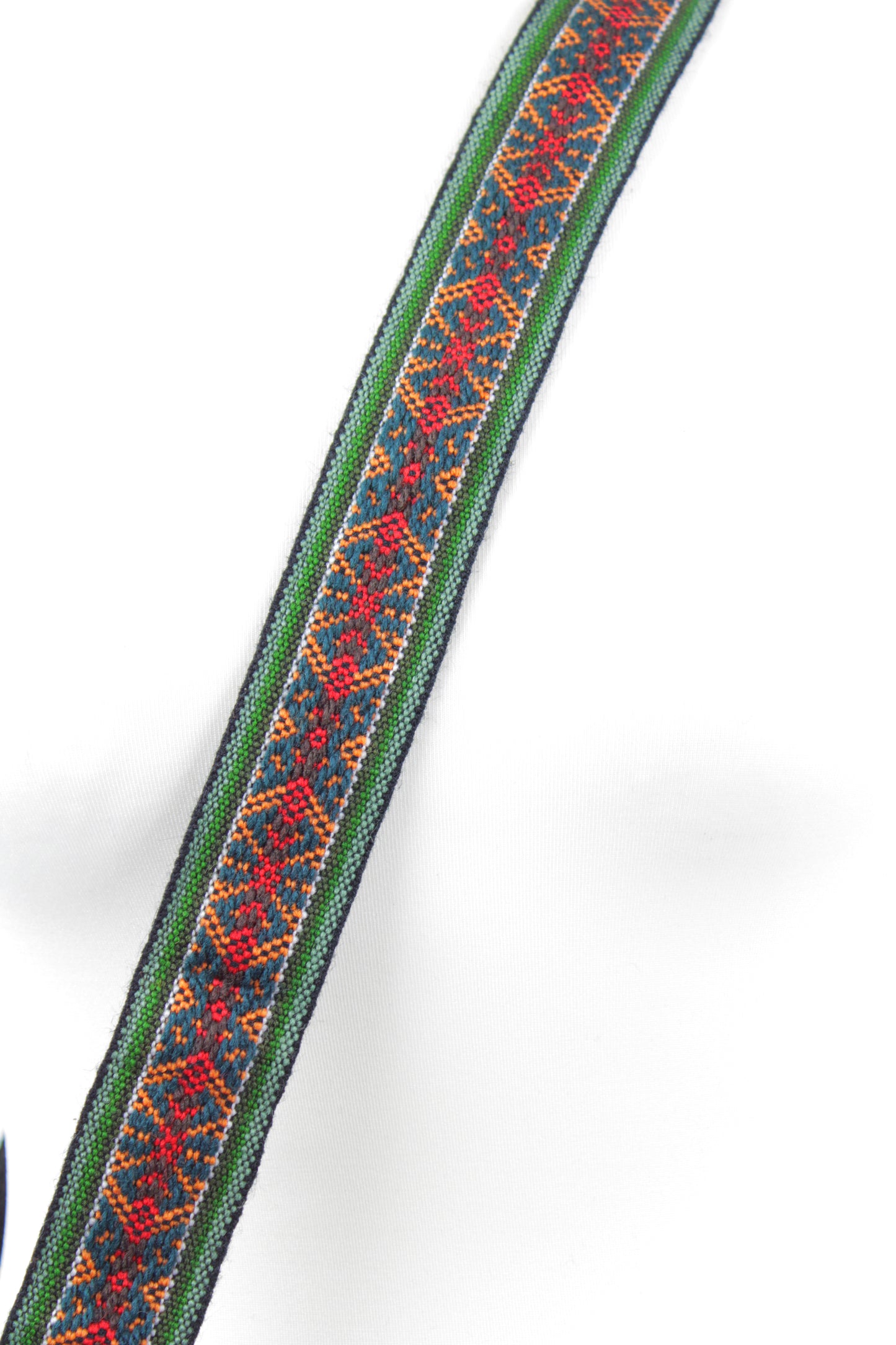 Roter Kameraband von Glueck & Fund, strapazierfähiges Accessoire für Kamera- und Taschengurte, bequem und stilvoll.