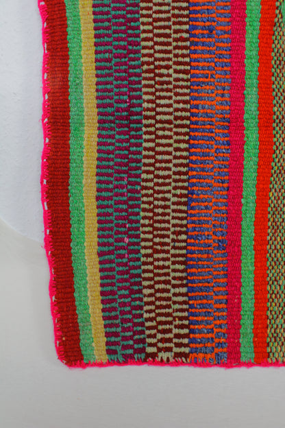 Großer handgewebter Peru Teppich 171x151 aus Wolle von Glueck & Fund, dekorativer und traditioneller Teppich für Zuhause