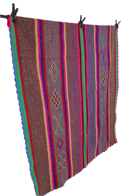 Großer handgewebter Vintage-Frazada-Teppich aus Peru, 172x148 cm, mit bunten Mustern von Glueck & Fund