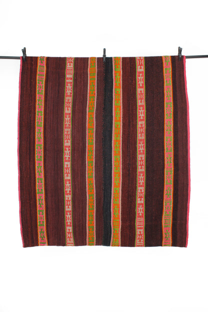 Handgewebter Kleiner Frazada-Teppich "Expressiva" aus Peru, 140x155 cm, mit buntem Muster von Glueck & Fund