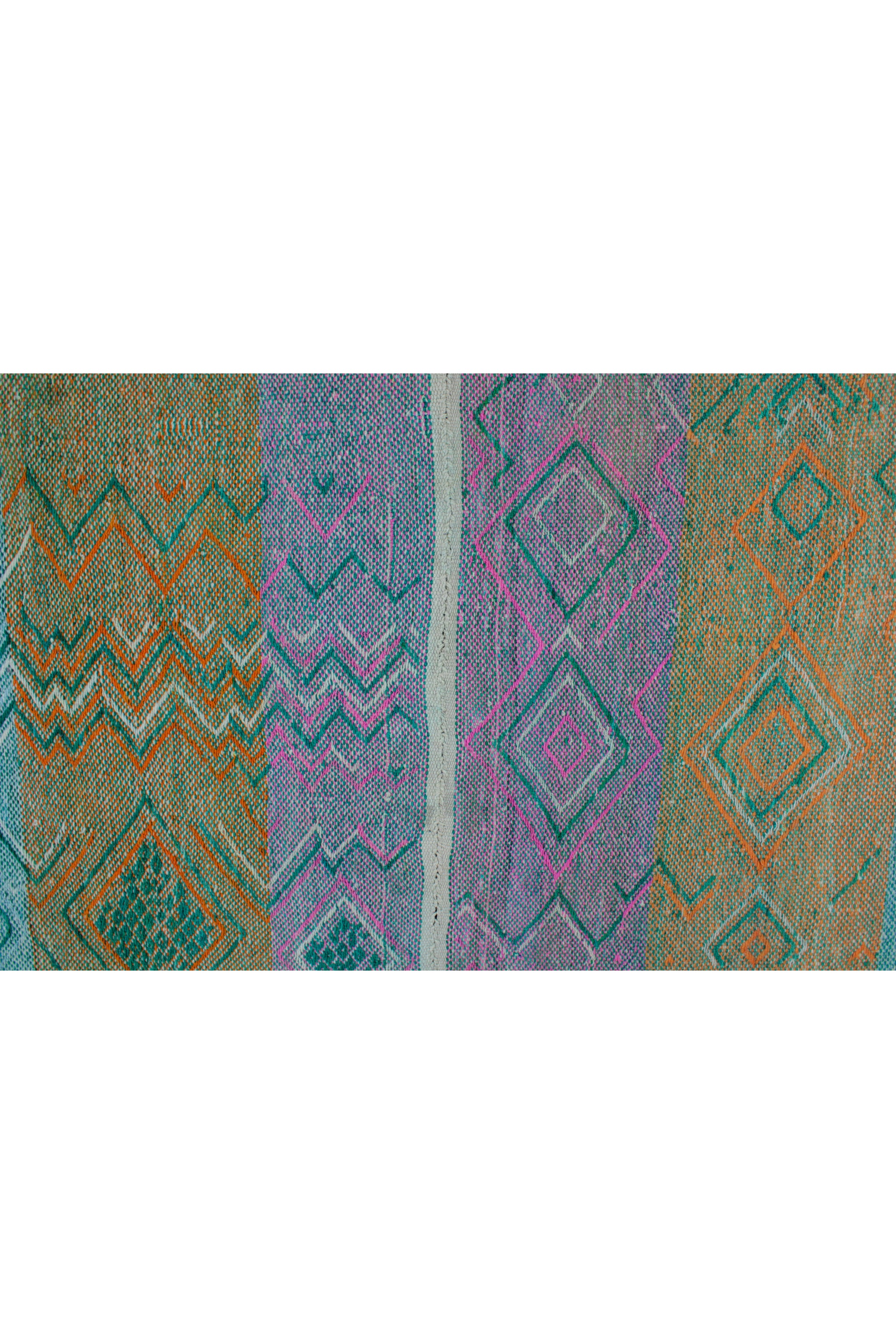 Kleiner, handgewebter Vintage-Frazada-Teppich aus Peru, 160 x 154 cm, in warmfarben mit traditionellem Muster von Glueck & Fund