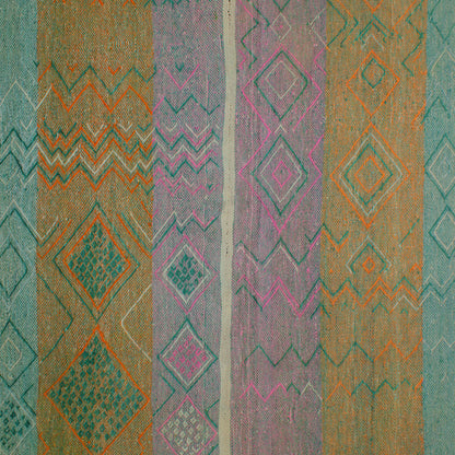 Kleiner handgewebter Vintage-Teppich aus Peru, 160 x 154 cm, mit buntem Muster, von Glueck & Fund.
