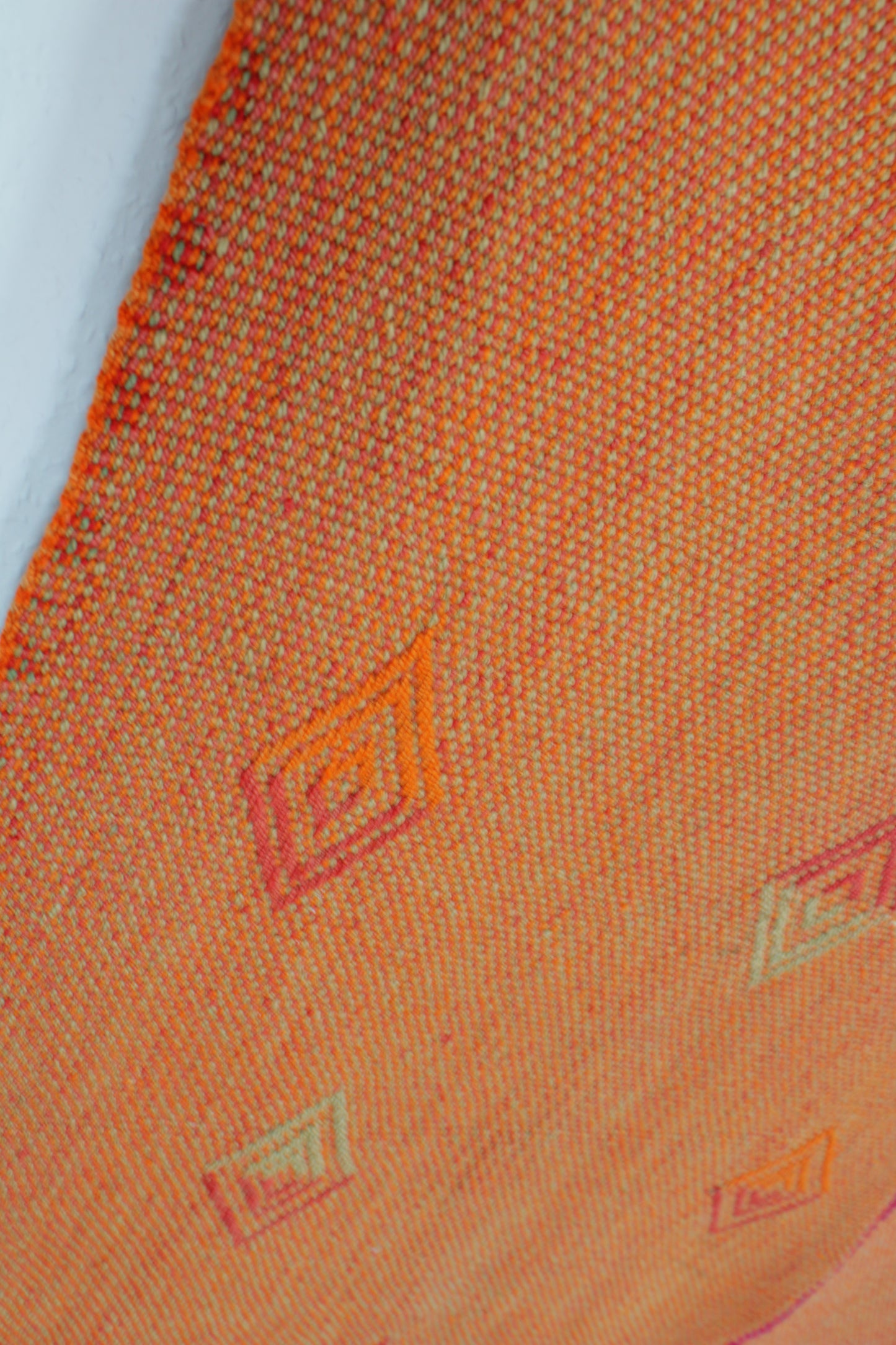Vintage Frazada-Teppich "Naranja" von Glueck & Fund in orange, kleiner Teppich mit buntem Muster, Maße 143 x 170 cm