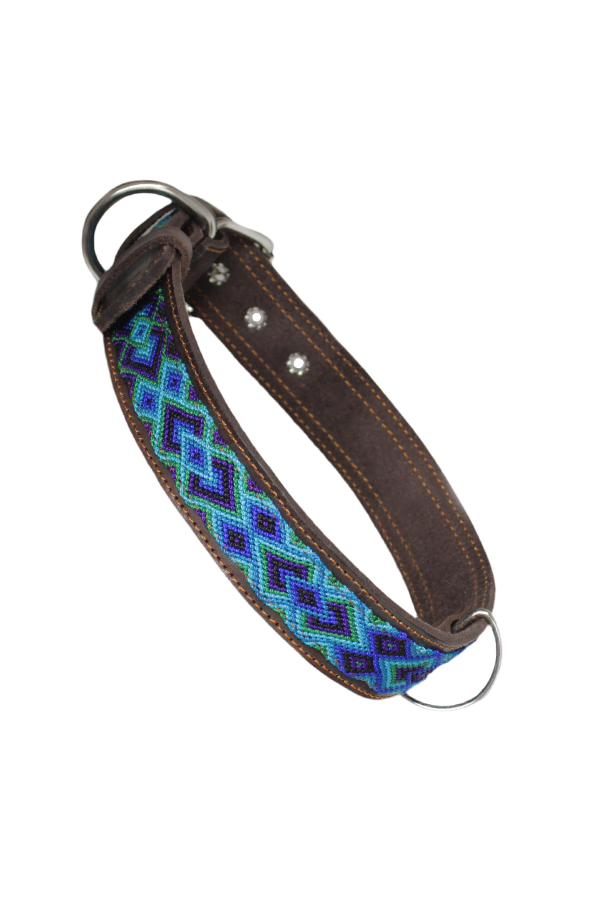 Braunes mexikanisches Hundehalsband in den Größen M, L, XL aus dem Hause Glueck und Fund, mit stilvollem Design.