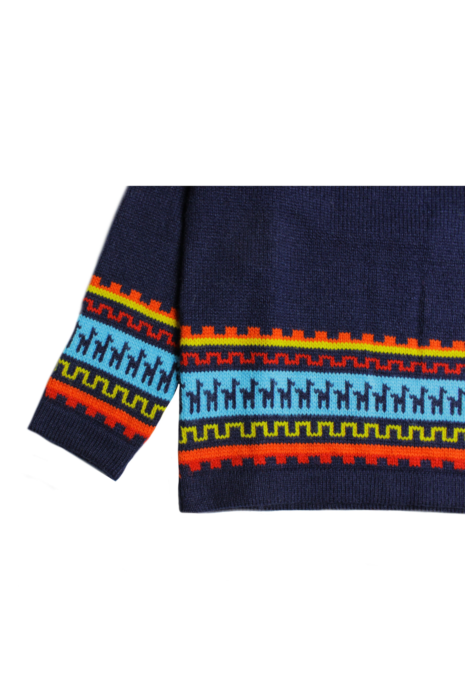 Heller Kinderpullover aus Alpakamix von Glueck und Fund, weiches Material und kindgerechtes Design, frontal sichtbar.