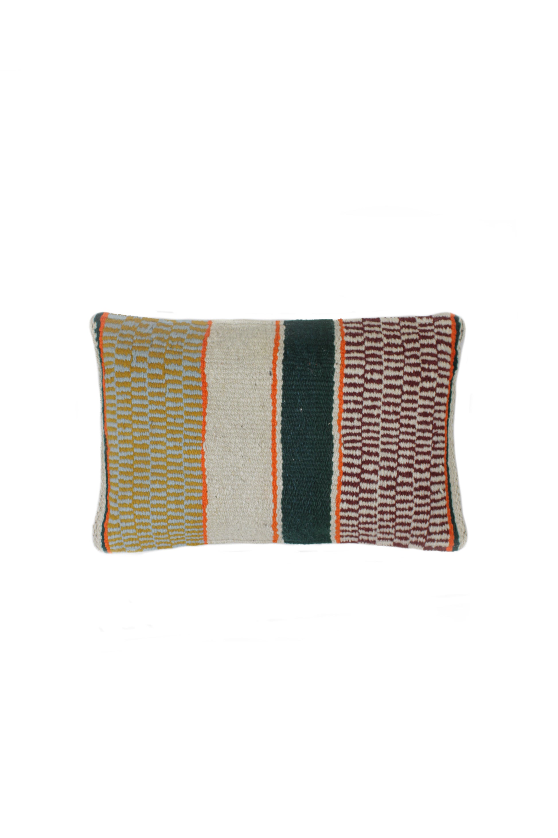 Peruanisches Frazadakissen 30x50 aus Wolle, handgefertigt, mit buntem Ethno-Muster, ideal für Sofa, Balkon oder Terrasse.