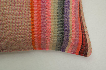 Rosa Frazadakissen 45x45 aus Peru, dekoratives Kissen von Glück und Fund mit buntem, handgewebtem Muster.