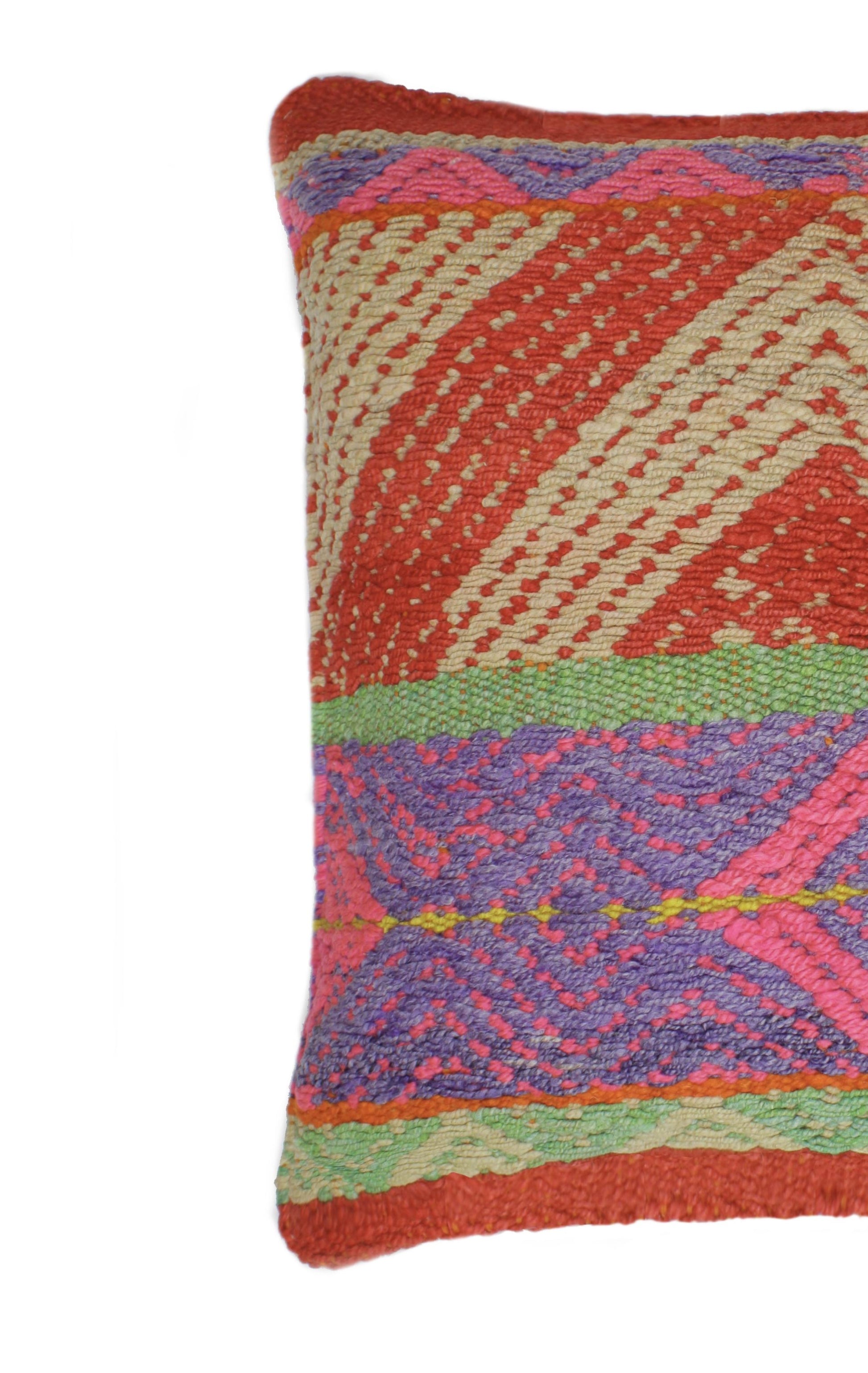 Bohemian Frazadakissen 45x45 aus Peru mit buntem Muster, weicher Bezug und handgefertigtes Design von Glueck und Fund