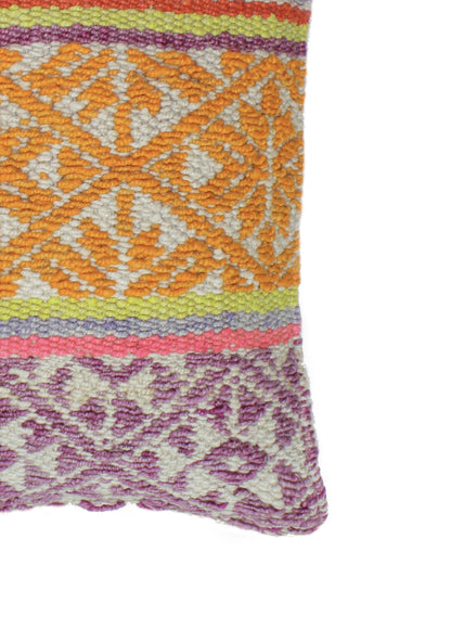 Dreifarbiges Frazadakissen 45x45 aus Peru mit Rautenmuster, dekoratives Kissen von Glück und Fund.