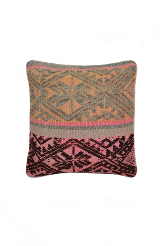 Peru Frazadakissen 45x45 cm mit Rhombenmuster, dekoratives Kissen von Glueck und Fund auf weichem Stoff.