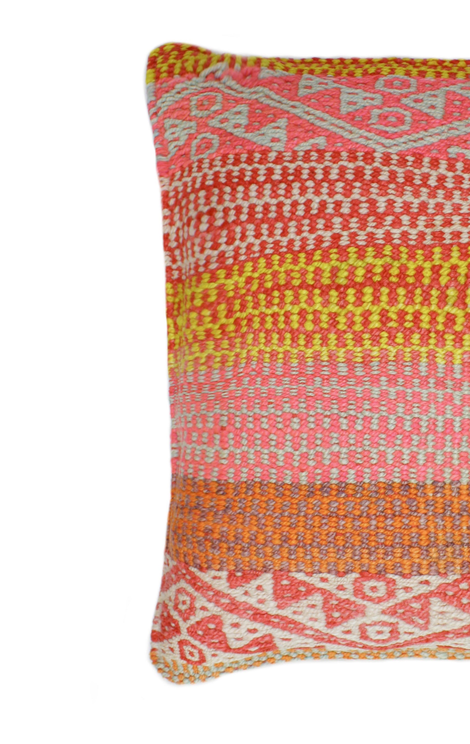 Elegantes rosa Frazadakissen 45x45 cm von Glueck und Fund mit weicher Oberfläche und dekorativem Design