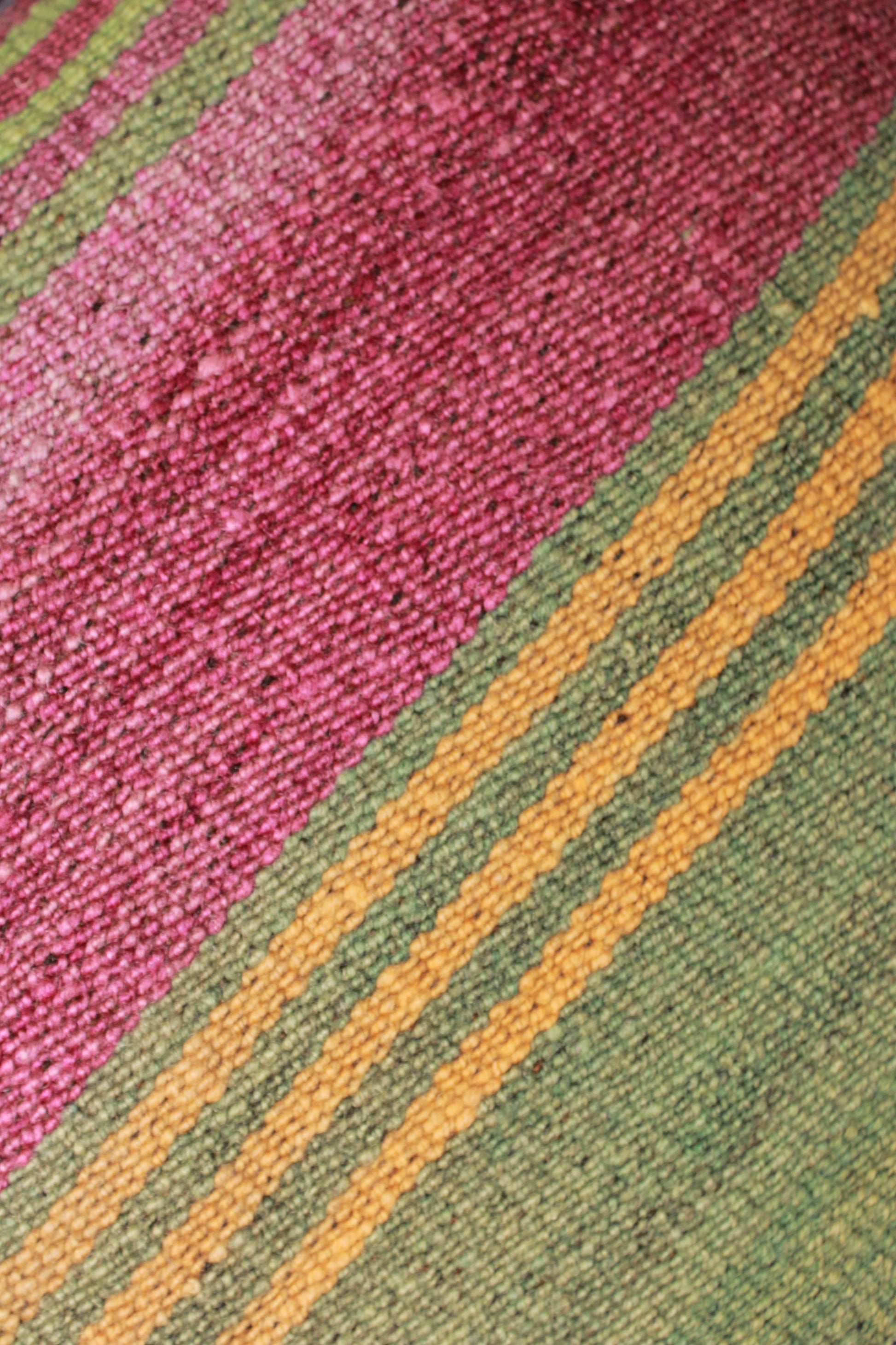 Streifen-Frazadakissen 45x45 cm von Glueck und Fund, weiches Kissen mit gestreiftem Design für gemütliche Dekoration.