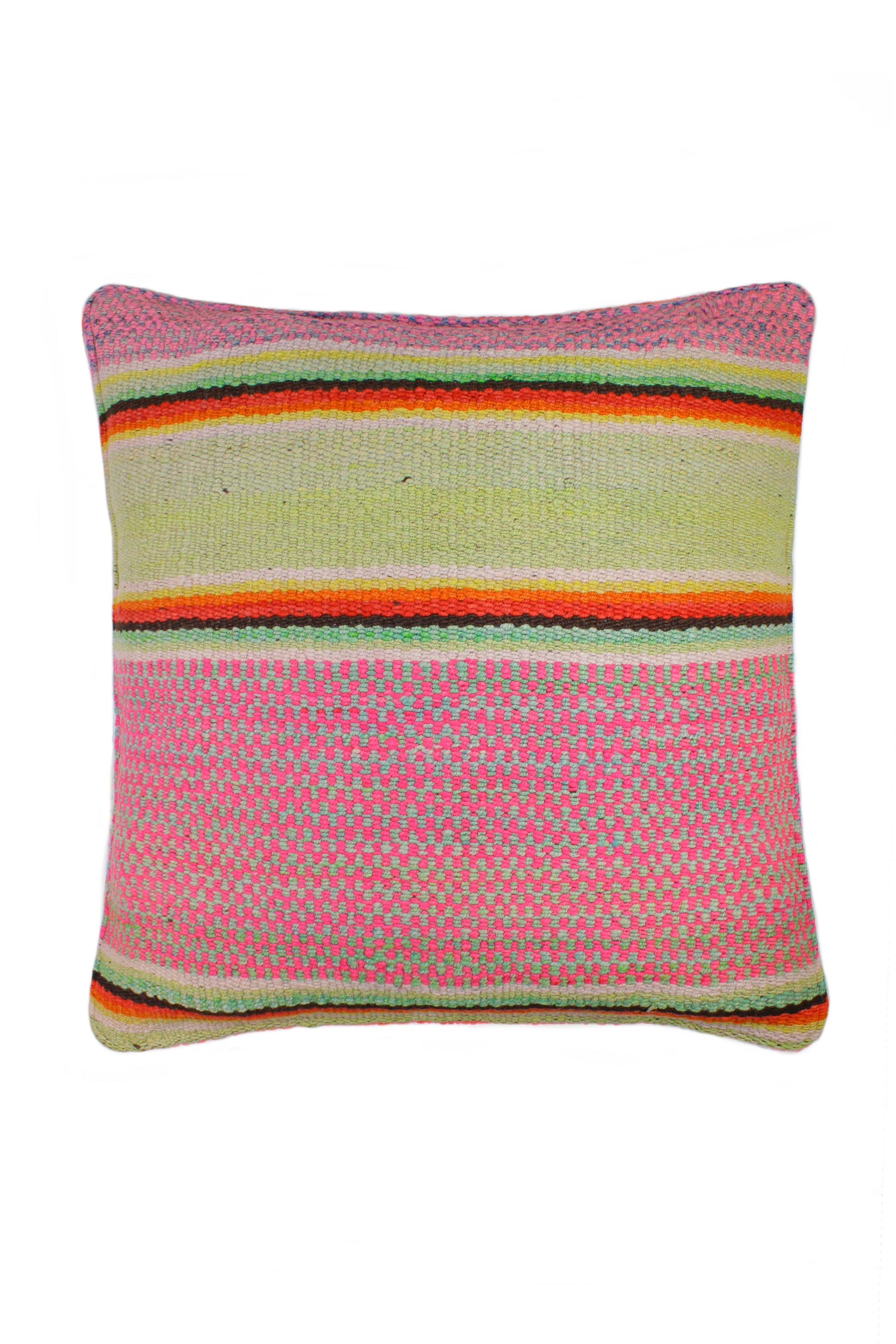 Großes Frazadakissen 60x60 cm von Glueck und Fund mit buntem, texturiertem Stoff für gemütliche Wohnräume