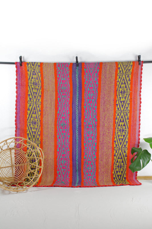 Kleiner Teppich mit Rhombenmuster, 155 x 136 cm, von Glueck und Fund, weiche Frazada-Teppich für Wohnzimmer und Schlafzimmer.