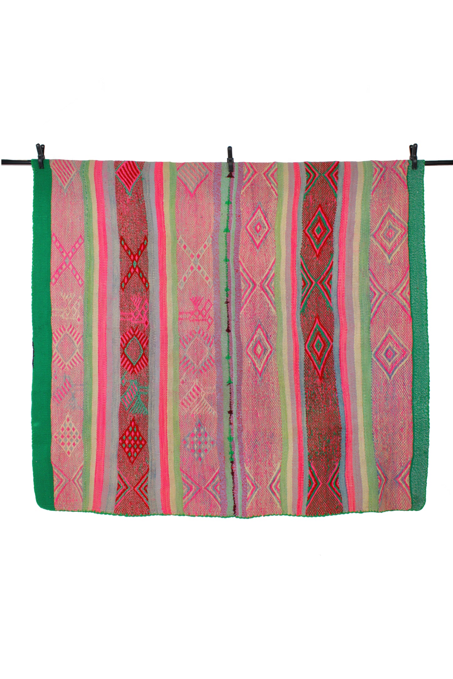 Handgewebter kleiner Frazada-Teppich aus Peru, 155x162 cm, mit buntem Muster, von Glueck und Fund.