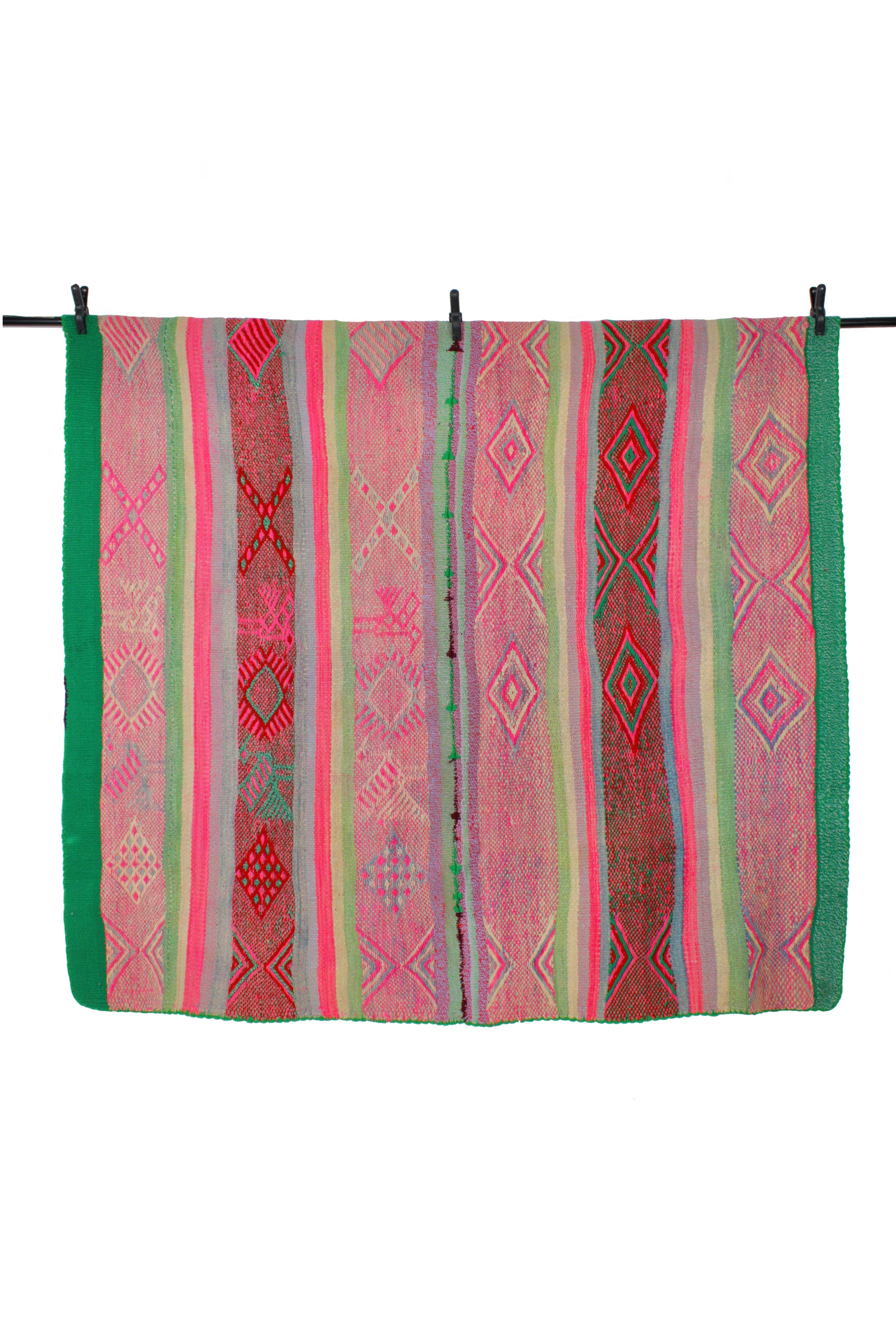 Handgewebter kleiner Frazada-Teppich aus Peru, 155x162 cm, mit buntem Muster, von Glueck und Fund.